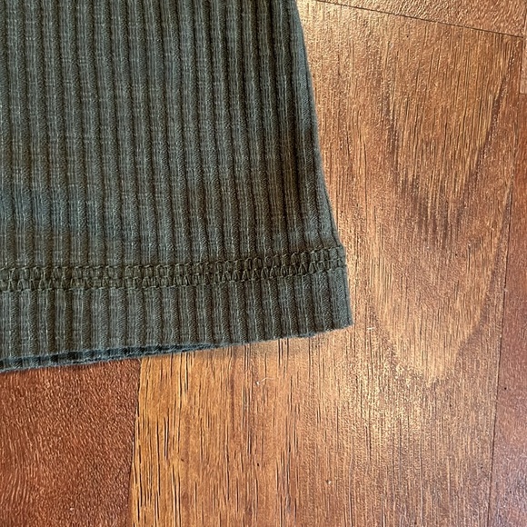 BNWOT Zenana green ribbed tank top - Picture 5 of 14
